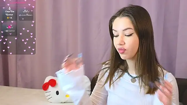 ellie kramer online show from October 2025 06:53:02 PM