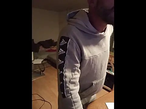 Snapshot of rosaeichel chatting on February 2026 11:42:02 PM rosaeichel online show from February 2026 11:42:02 PM