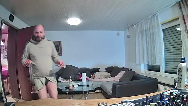 Snapshot of rosaeichel chatting on February 2026 02:48:01 AM rosaeichel online show from February 2026 02:48:01 AM