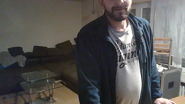 Snapshot of rosaeichel chatting on March 2026 01:51:01 AM rosaeichel online show from March 2026 01:51:01 AM