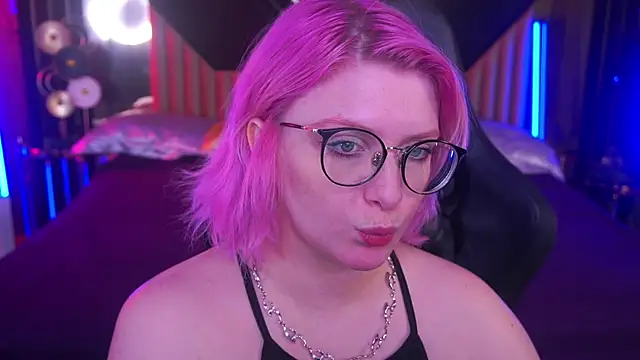 CoolTatis online show from September 2025 11:21:02 AM