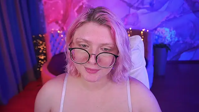 CoolTatis online show from October 2025 06:12:01 AM