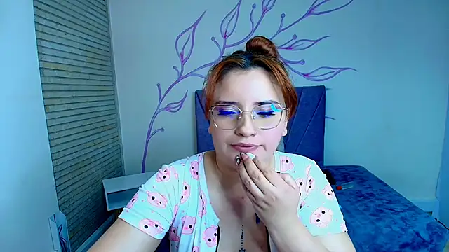 Snapshot of ZaraNolimits_ chatting on January 2025 10:30:02 PM ZaraNolimits online show from January 2025 10:30:02 PM