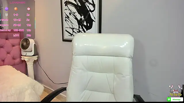 Snapshot of boylittle19cm chatting on October 2025 12:25:02 PM boylittle19cm online show from October 2025 12:25:02 PM