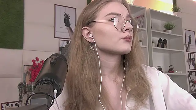 ValerieViolette online show from February 2025 07:12:02 AM