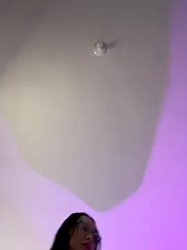 sharon leone26 online show from November 2025 09:31:02 PM