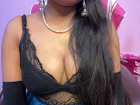 Snapshot of roshni-5 chatting on February 2025 05:40:02 PM roshni-5 online show from February 2025 05:40:02 PM