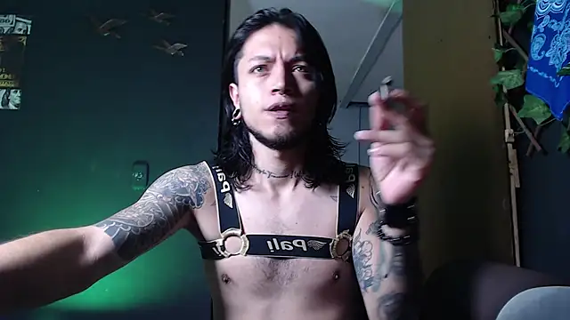 Dicaprioo  online show from November 2025 06:41:02 PM