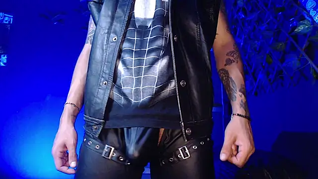 Dicaprioo  online show from November 2025 02:32:01 AM