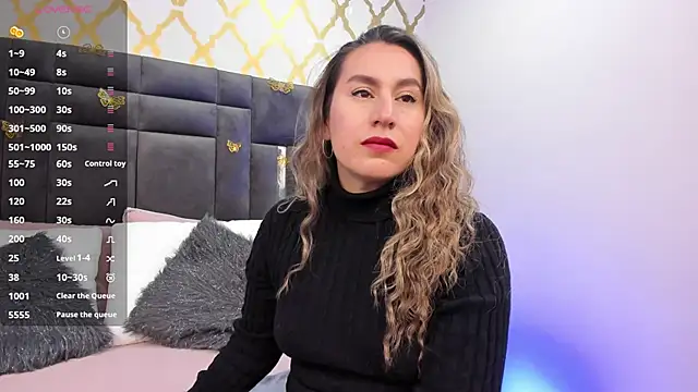 RubbyTaylor online show from November 2025 02:28:01 PM