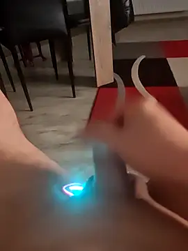 Szeltolo001 online show from February 2026 03:57:02 AM