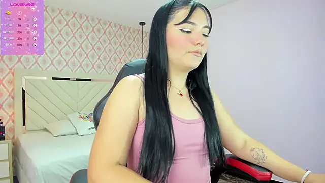 Snapshot of delilaquinn chatting on January 2025 07:18:02 PM delilaquinn online show from January 2025 07:18:02 PM