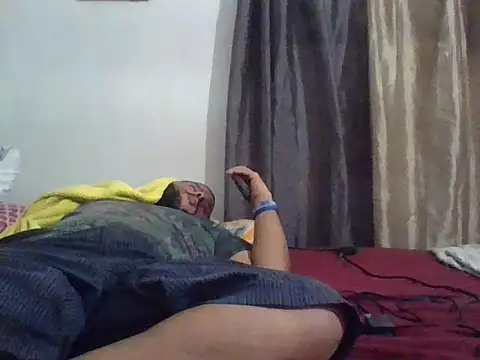 Snapshot of Dj-yefri-pauta chatting on September 2025 10:48:02 PM Dj-yefri-pauta online show from September 2025 10:48:02 PM