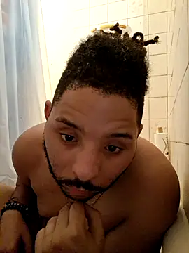 Snapshot of Dj-yefri-pauta chatting on October 2025 06:41:02 PM Dj-yefri-pauta online show from October 2025 06:41:02 PM