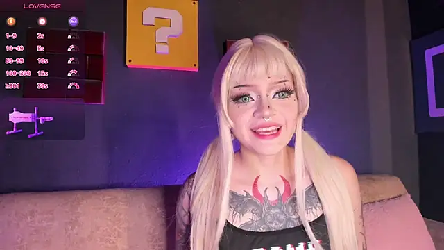Snapshot of Elettra_Rou chatting on September 2025 11:40:01 PM Elettra Rou online show from September 2025 11:40:01 PM