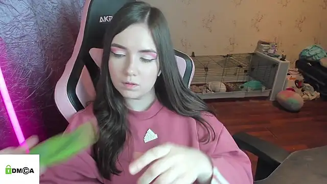 Crazy forest fairy online show from February 2026 10:25:01 PM