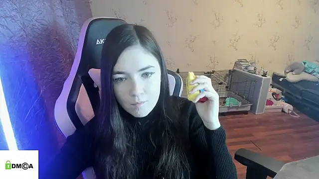 Crazy forest fairy online show from February 2026 10:19:02 PM