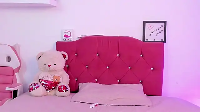 LucianaTomson online show from January 2025 10:57:02 PM