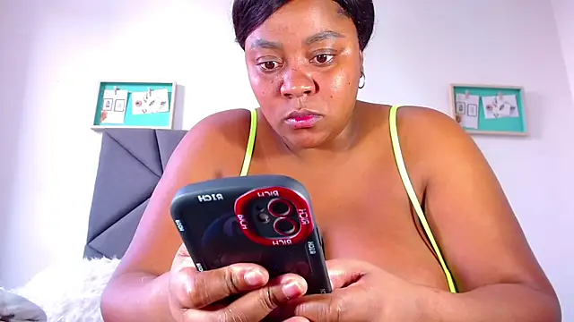 LAISYBROWNX online show from December 2024 09:58:02 PM