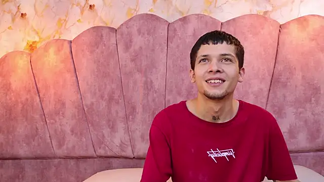 kendalltaylorr online show from October 2025 12:22:02 PM