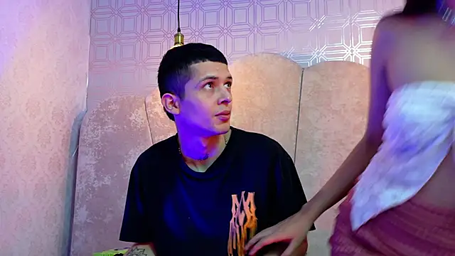 kendalltaylorr online show from December 2025 12:36:02 PM