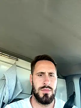 Snapshot of GeoGeorgee chatting on September 2025 03:03:01 PM GeoGeorgee online show from September 2025 03:03:01 PM