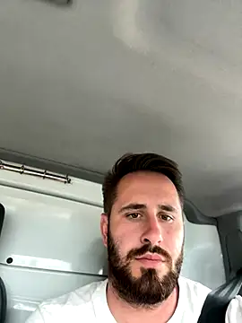 Snapshot of GeoGeorgee chatting on September 2025 01:04:01 PM GeoGeorgee online show from September 2025 01:04:01 PM