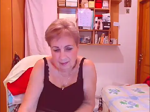 Victoria5643 online show from September 2025 07:39:02 PM