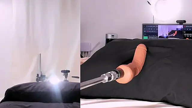 Snapshot of Criistal_Thompson chatting on January 2025 07:44:02 PM Criistal Thompson online show from January 2025 07:44:02 PM