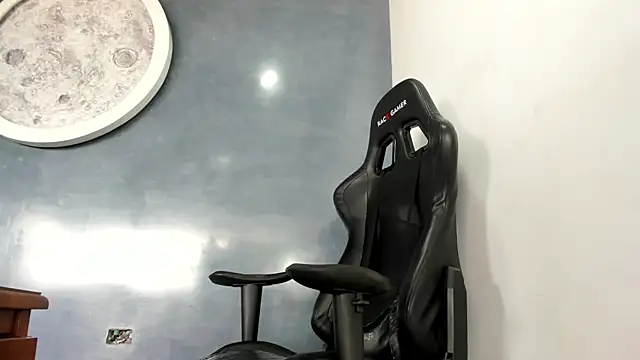 Snapshot of Bryan_Bronx chatting on September 2025 01:24:02 PM Bryan Bronx online show from September 2025 01:24:02 PM