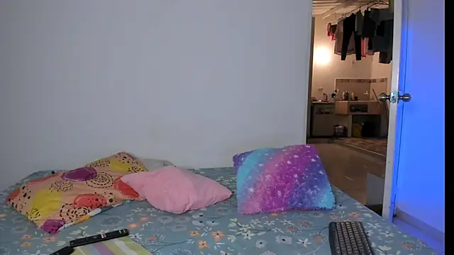 thamara26 online show from February 2026 02:05:01 AM