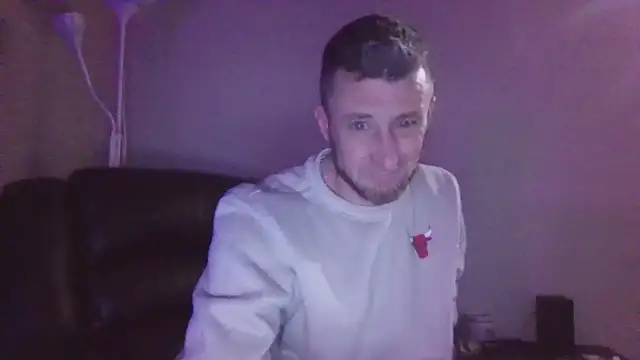 Snapshot of HungStud4You chatting on February 2025 08:44:02 AM HungStud4You online show from February 2025 08:44:02 AM