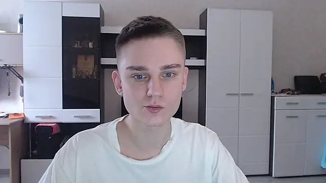 Snapshot of angryzan chatting on January 2025 07:07:01 AM angryzan online show from January 2025 07:07:01 AM