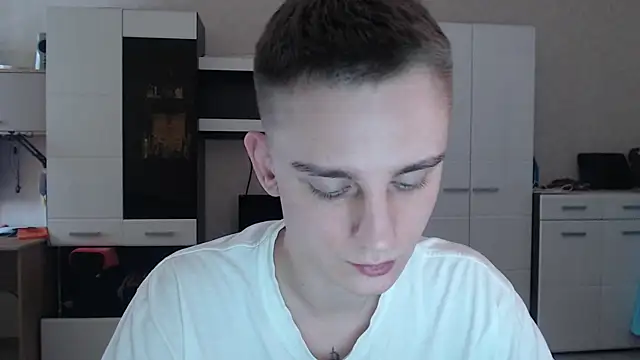 Snapshot of angryzan chatting on January 2025 10:10:02 AM angryzan online show from January 2025 10:10:02 AM