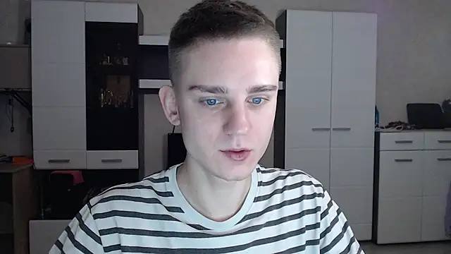 Snapshot of angryzan chatting on January 2025 04:06:02 AM angryzan online show from January 2025 04:06:02 AM