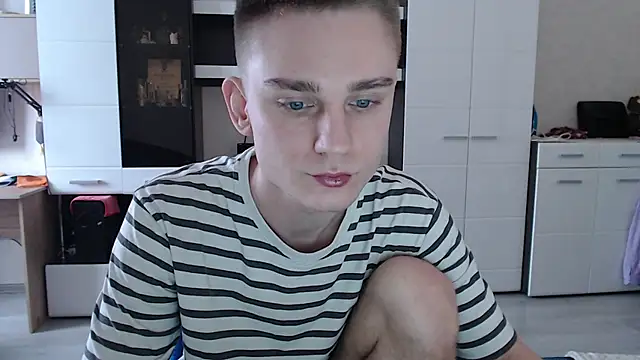 Snapshot of angryzan chatting on January 2025 07:08:01 AM angryzan online show from January 2025 07:08:01 AM