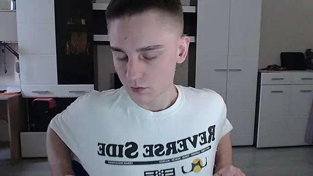 Snapshot of angryzan chatting on January 2025 07:36:02 AM angryzan online show from January 2025 07:36:02 AM