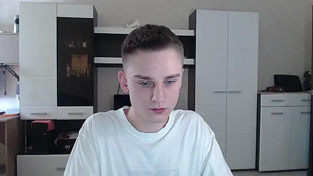 Snapshot of angryzan chatting on January 2025 07:26:01 AM angryzan online show from January 2025 07:26:01 AM