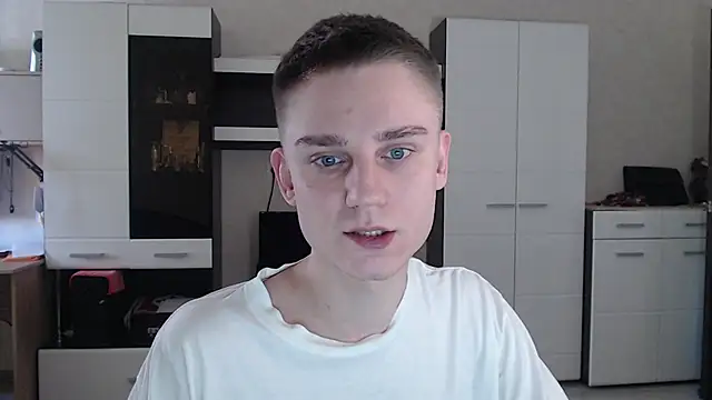 Snapshot of angryzan chatting on January 2025 10:30:01 AM angryzan online show from January 2025 10:30:01 AM