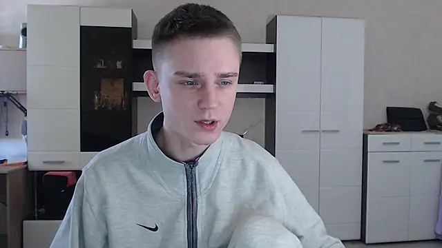 Snapshot of angryzan chatting on January 2025 07:03:01 AM angryzan online show from January 2025 07:03:01 AM