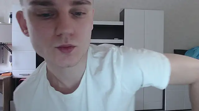 Snapshot of angryzan chatting on January 2025 07:11:02 AM angryzan online show from January 2025 07:11:02 AM