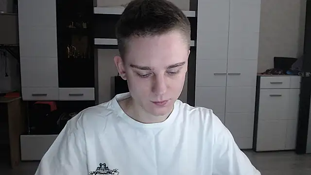 Snapshot of angryzan chatting on January 2025 04:05:01 AM angryzan online show from January 2025 04:05:01 AM