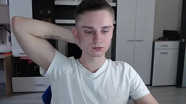 Snapshot of angryzan chatting on January 2025 06:52:01 AM angryzan online show from January 2025 06:52:01 AM