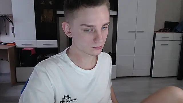 Snapshot of angryzan chatting on January 2025 07:22:01 AM angryzan online show from January 2025 07:22:01 AM