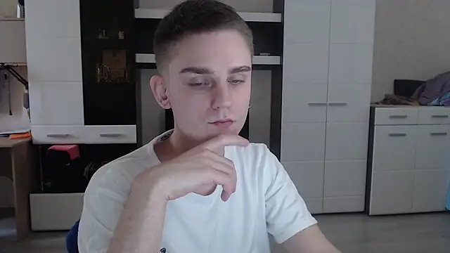 Snapshot of angryzan chatting on January 2025 07:50:01 AM angryzan online show from January 2025 07:50:01 AM