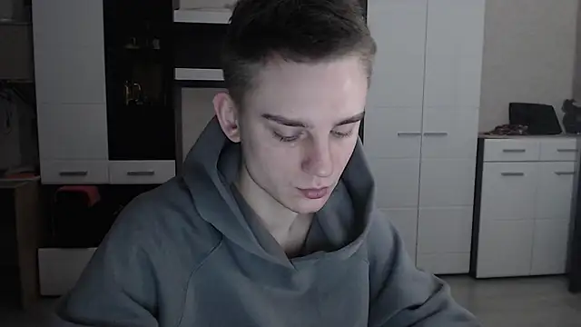 Snapshot of angryzan chatting on February 2025 04:10:01 AM angryzan online show from February 2025 04:10:01 AM