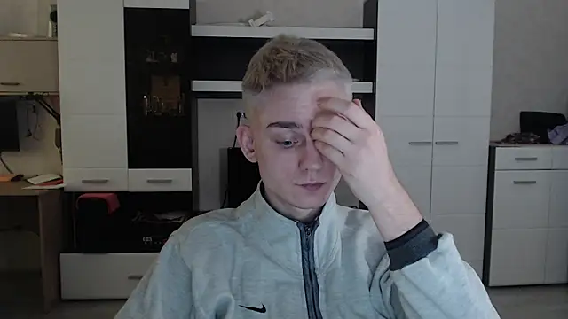 Snapshot of angryzan chatting on February 2025 10:48:02 AM angryzan online show from February 2025 10:48:02 AM