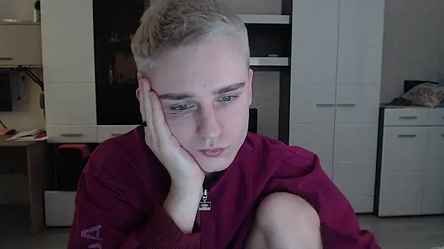 Snapshot of angryzan chatting on February 2025 07:44:02 AM angryzan online show from February 2025 07:44:02 AM