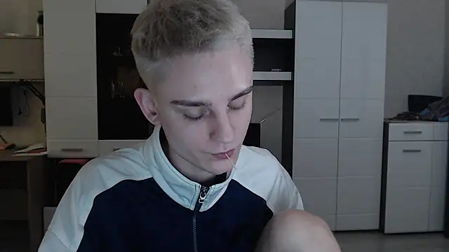 Snapshot of angryzan chatting on February 2025 07:28:01 AM angryzan online show from February 2025 07:28:01 AM