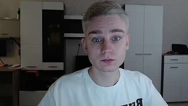 Snapshot of angryzan chatting on February 2025 04:53:01 AM angryzan online show from February 2025 04:53:01 AM